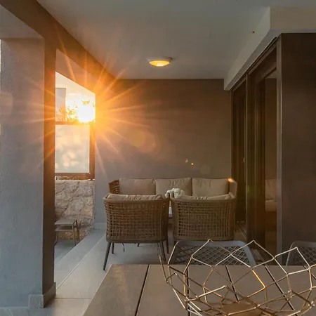 Apartmán Rina - 3 Bedroom With Private Pool