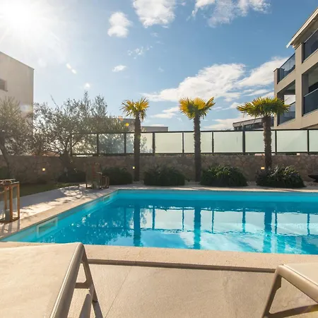 Rina - 3 Bedroom With Private Pool * Krk Town